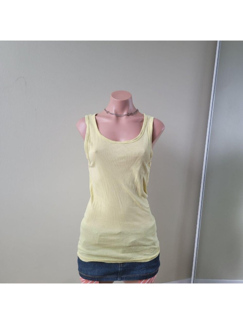 H&amp;M Pastel Yellow Ribbed Knit Minimalist Summer Tank Top (XS)
